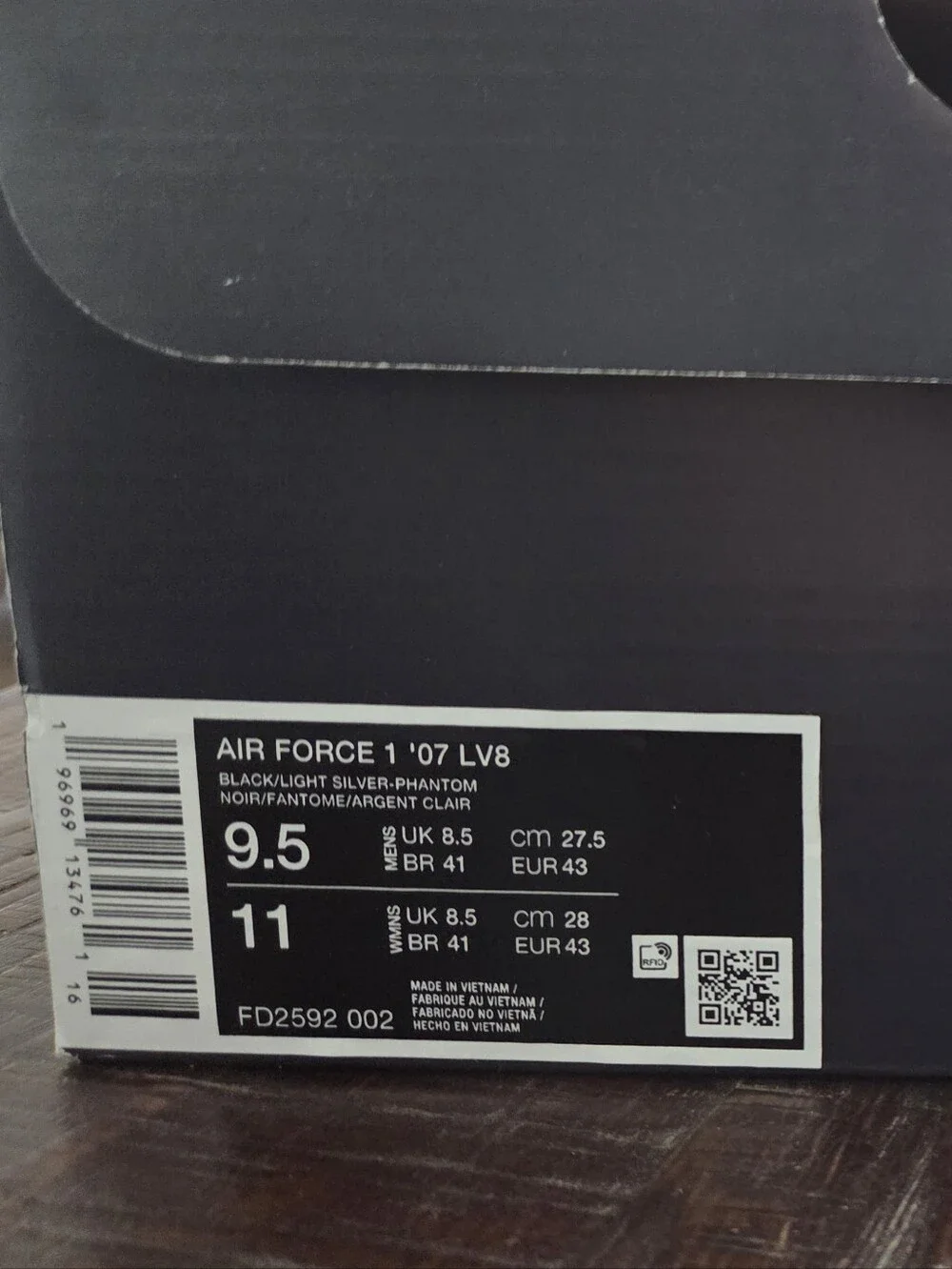 Nike Men’s Air Force 1, Black, White Low-Top Sneakers